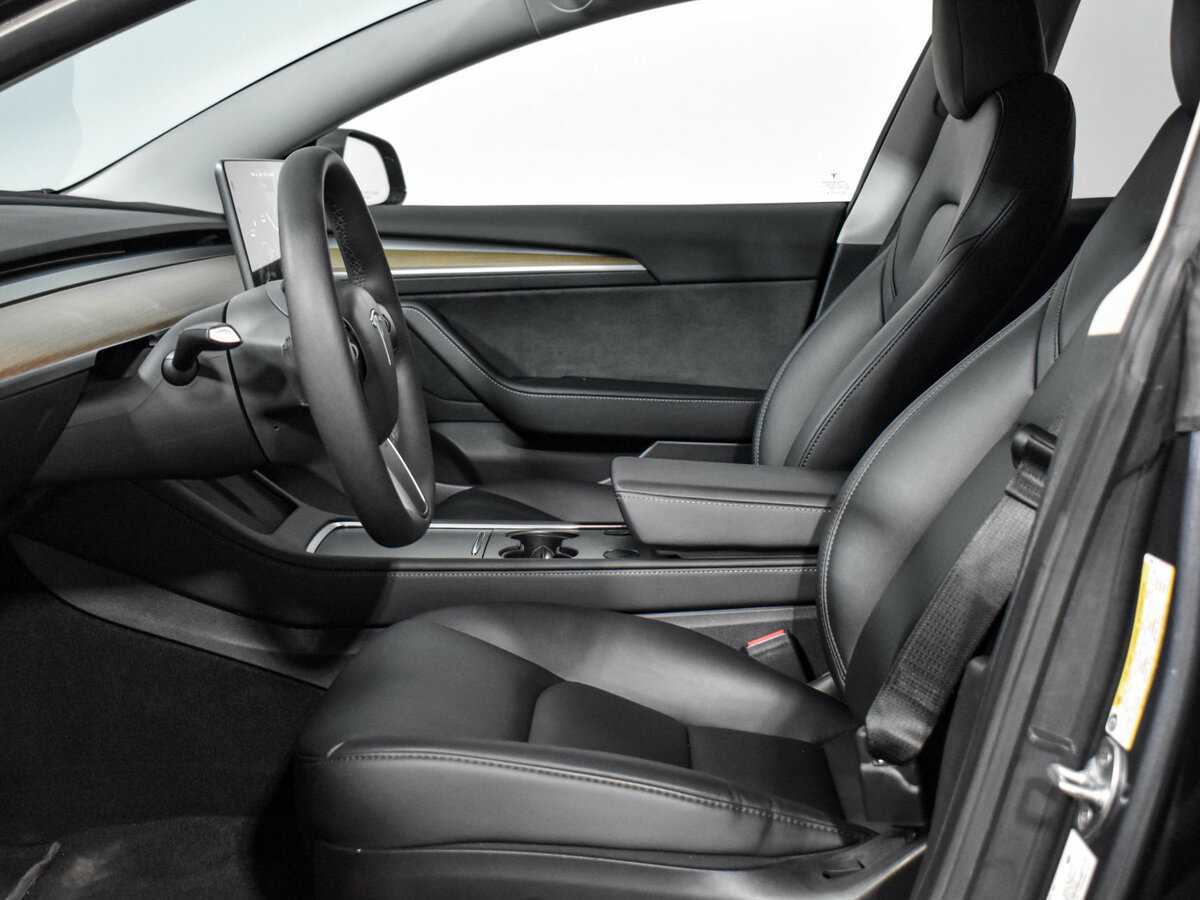 Tesla Model 3 с пробегом — 2023 год. Фото: #12