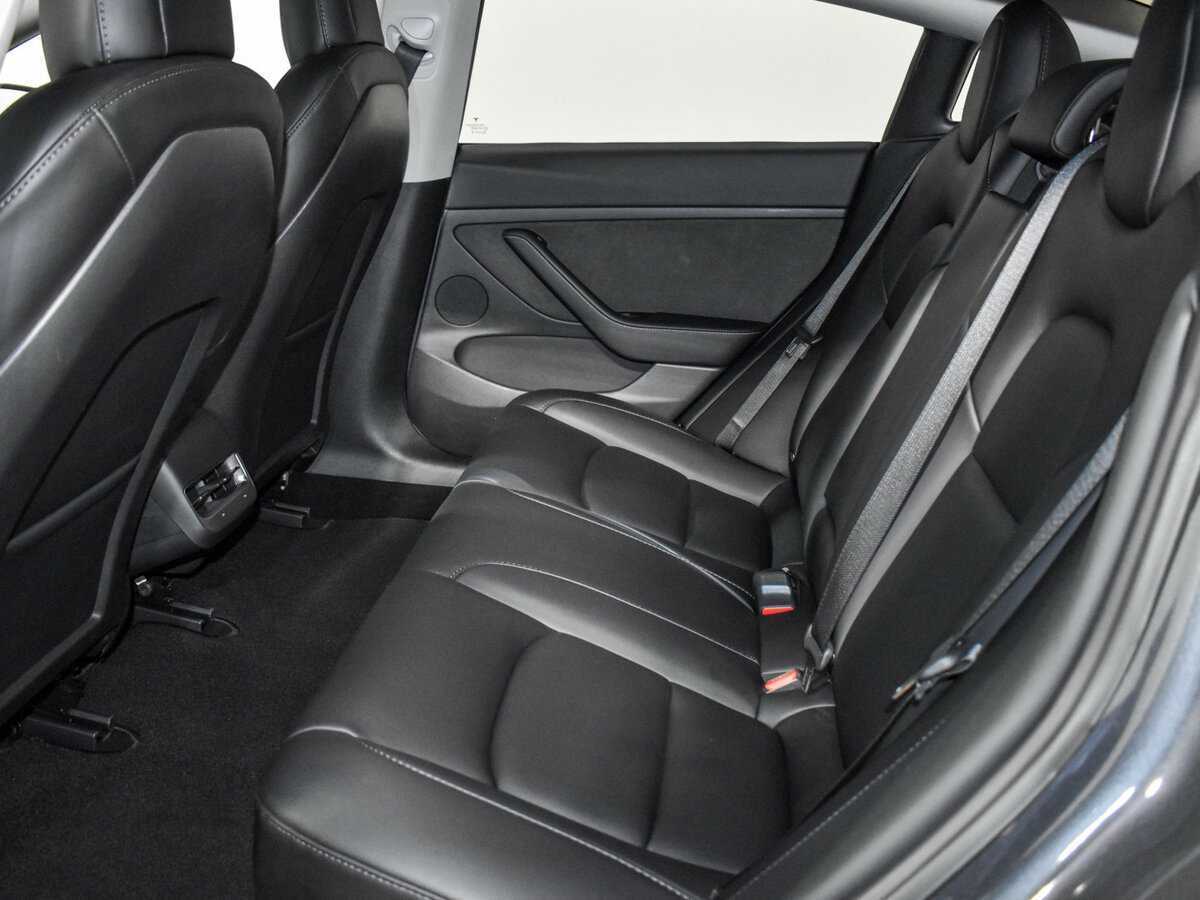 Tesla Model 3 с пробегом — 2023 год. Фото: #14