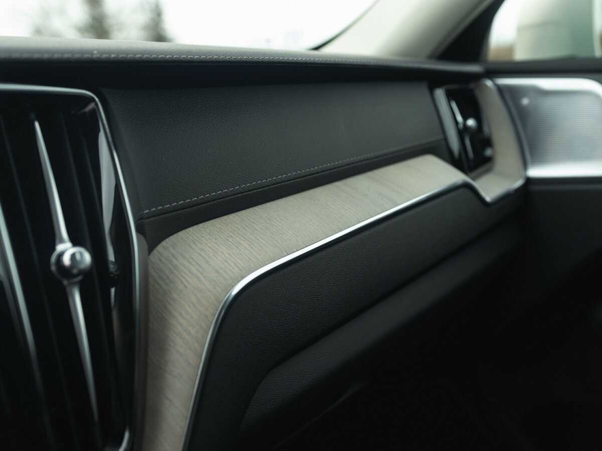 Volvo XC60 с пробегом — 2019 год. Фото: #31