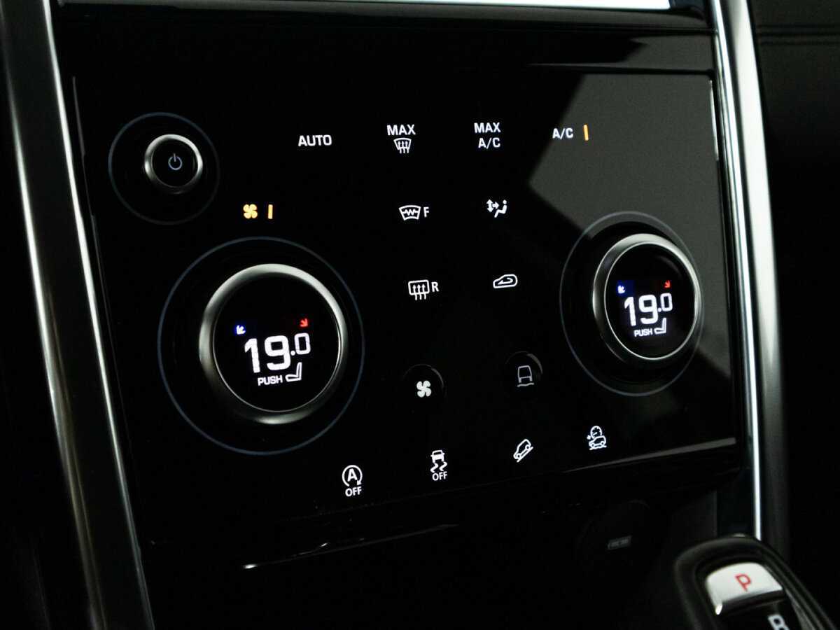 Land Rover Discovery Sport с пробегом — 2019 год. Фото: #14