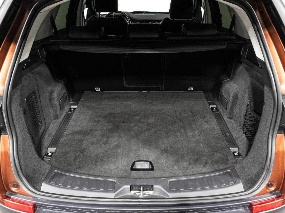 Land Rover Discovery Sport с пробегом — 2019 год. Фото: #16