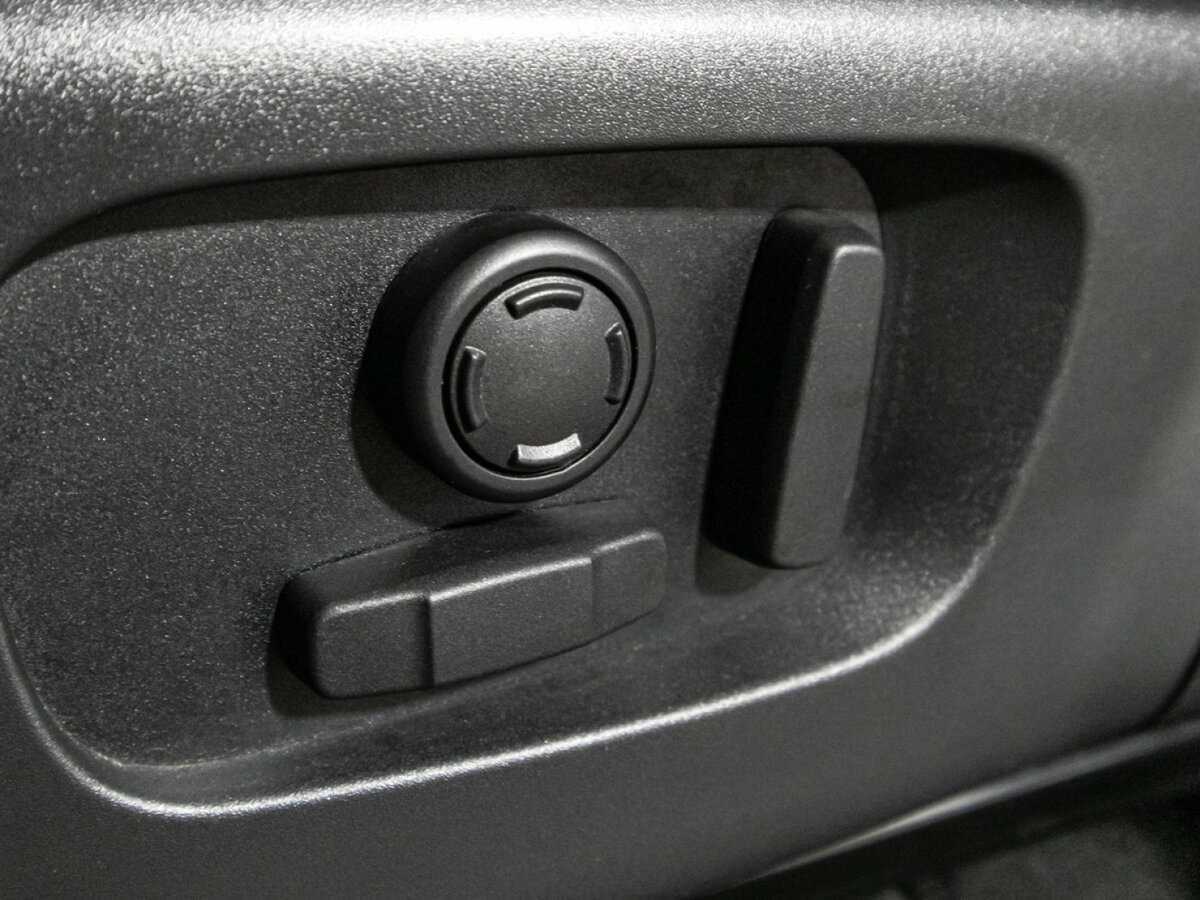 Land Rover Discovery Sport с пробегом — 2019 год. Фото: #20