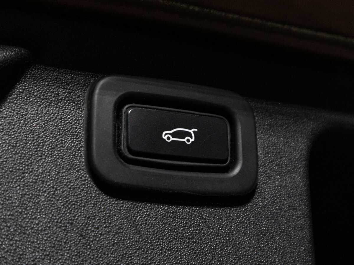 Land Rover Discovery Sport с пробегом — 2019 год. Фото: #21