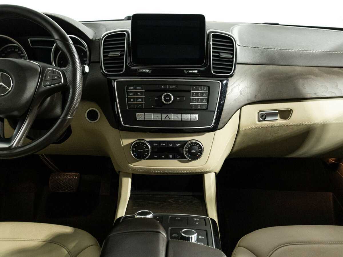 Mercedes-Benz GLE с пробегом — 2016 год. Фото: #11