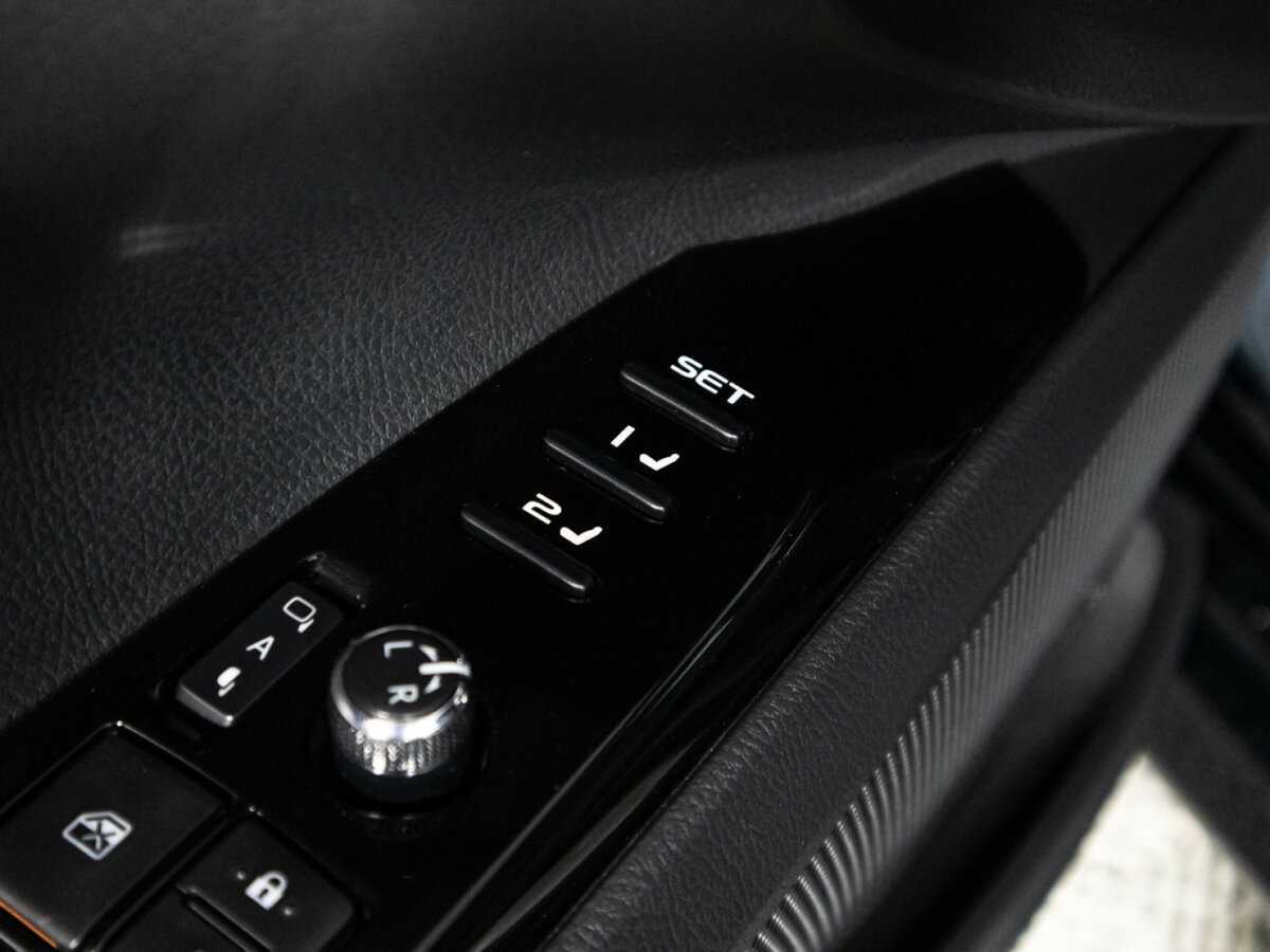 Toyota Camry с пробегом — 2018 год. Фото: #16