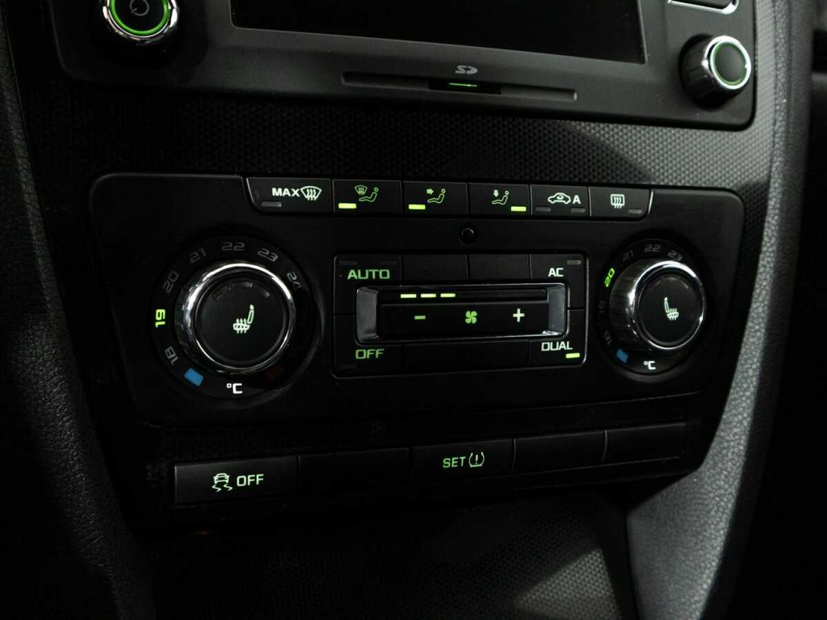 Skoda Octavia RS с пробегом — 2012 год. Фото: #16