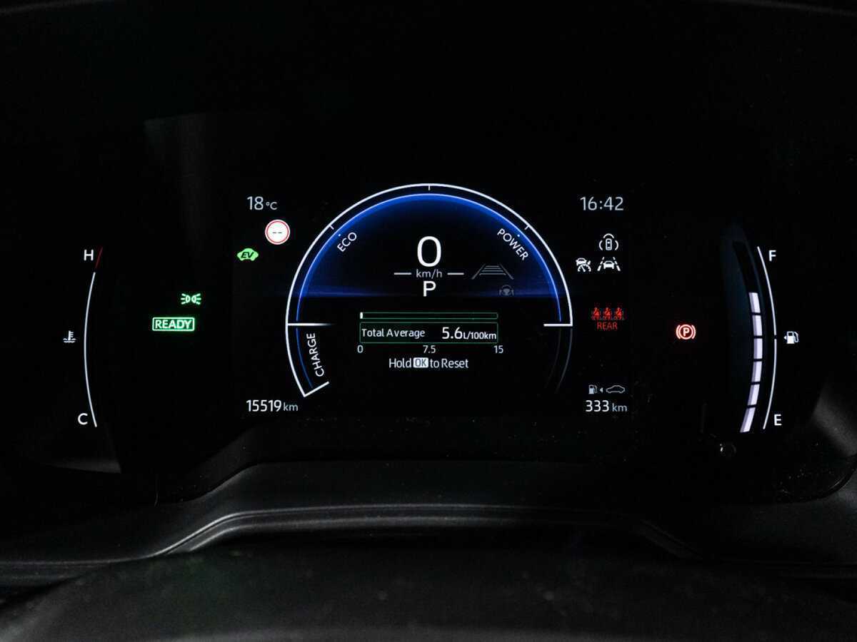 Toyota Corolla Cross с пробегом — 2023 год. Фото: #11