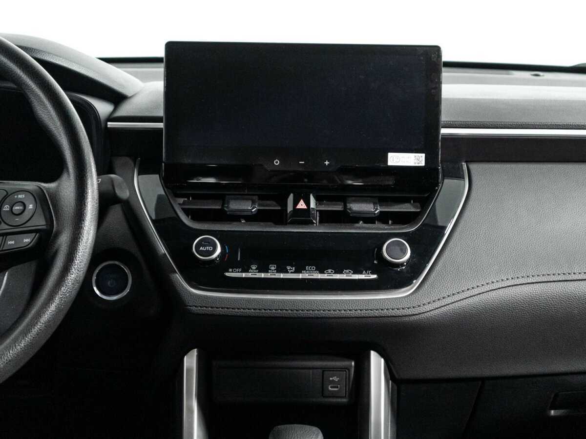 Toyota Corolla Cross с пробегом — 2023 год. Фото: #13