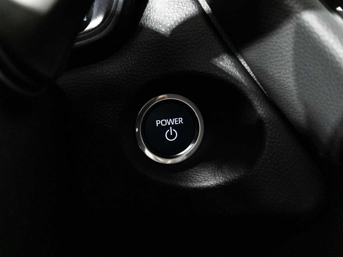 Toyota Corolla Cross с пробегом — 2023 год. Фото: #17