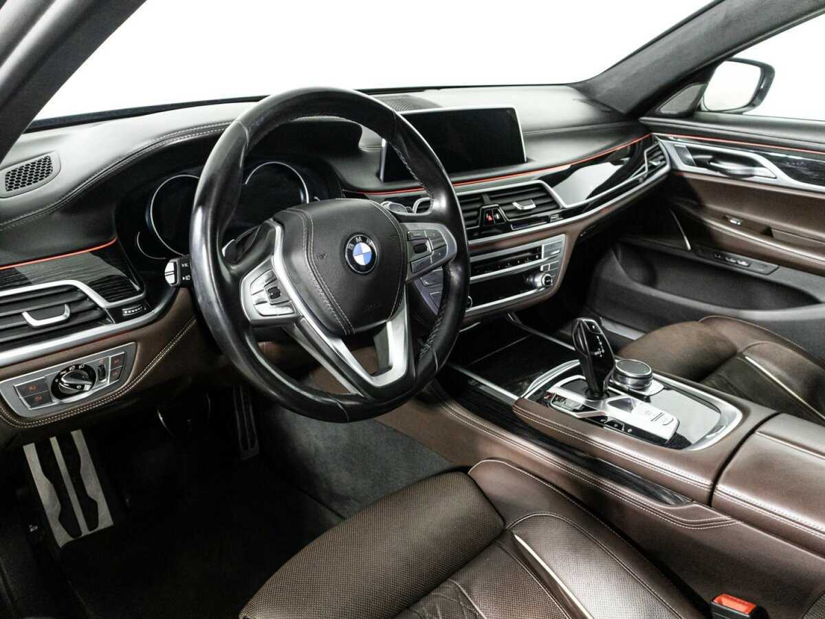 BMW 7 серии с пробегом — 2018 год. Фото: #10