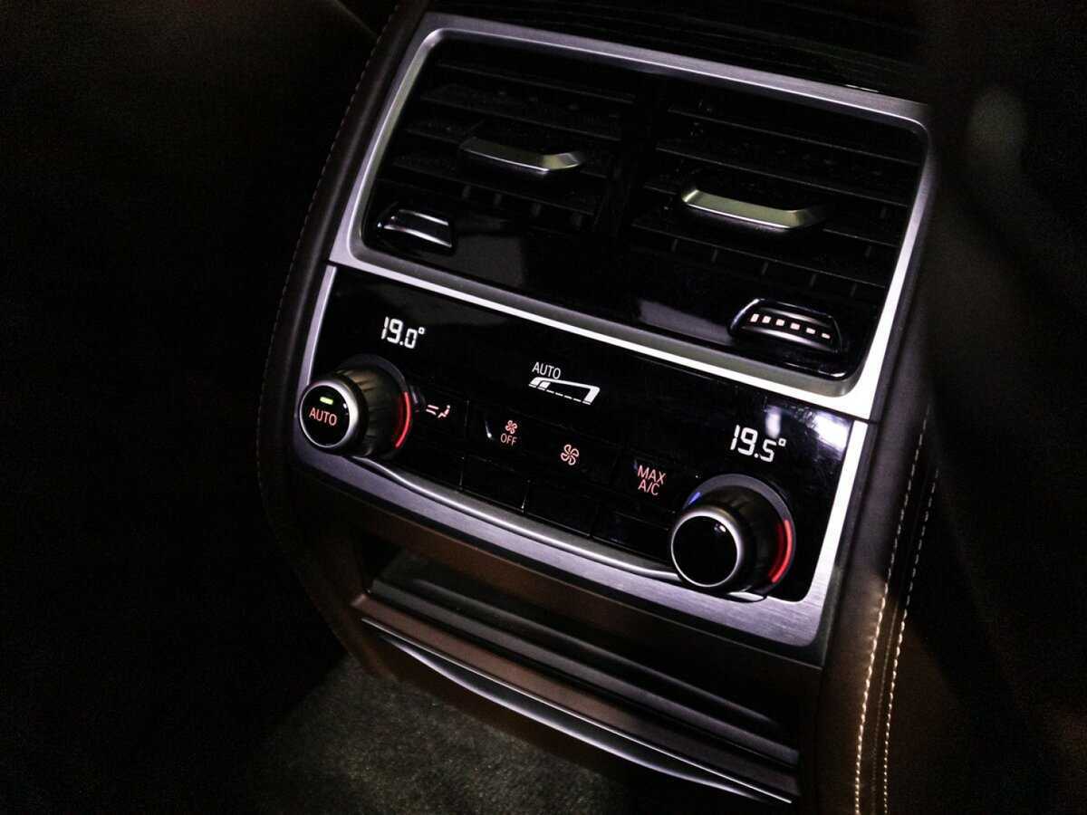 BMW 7 серии с пробегом — 2018 год. Фото: #25