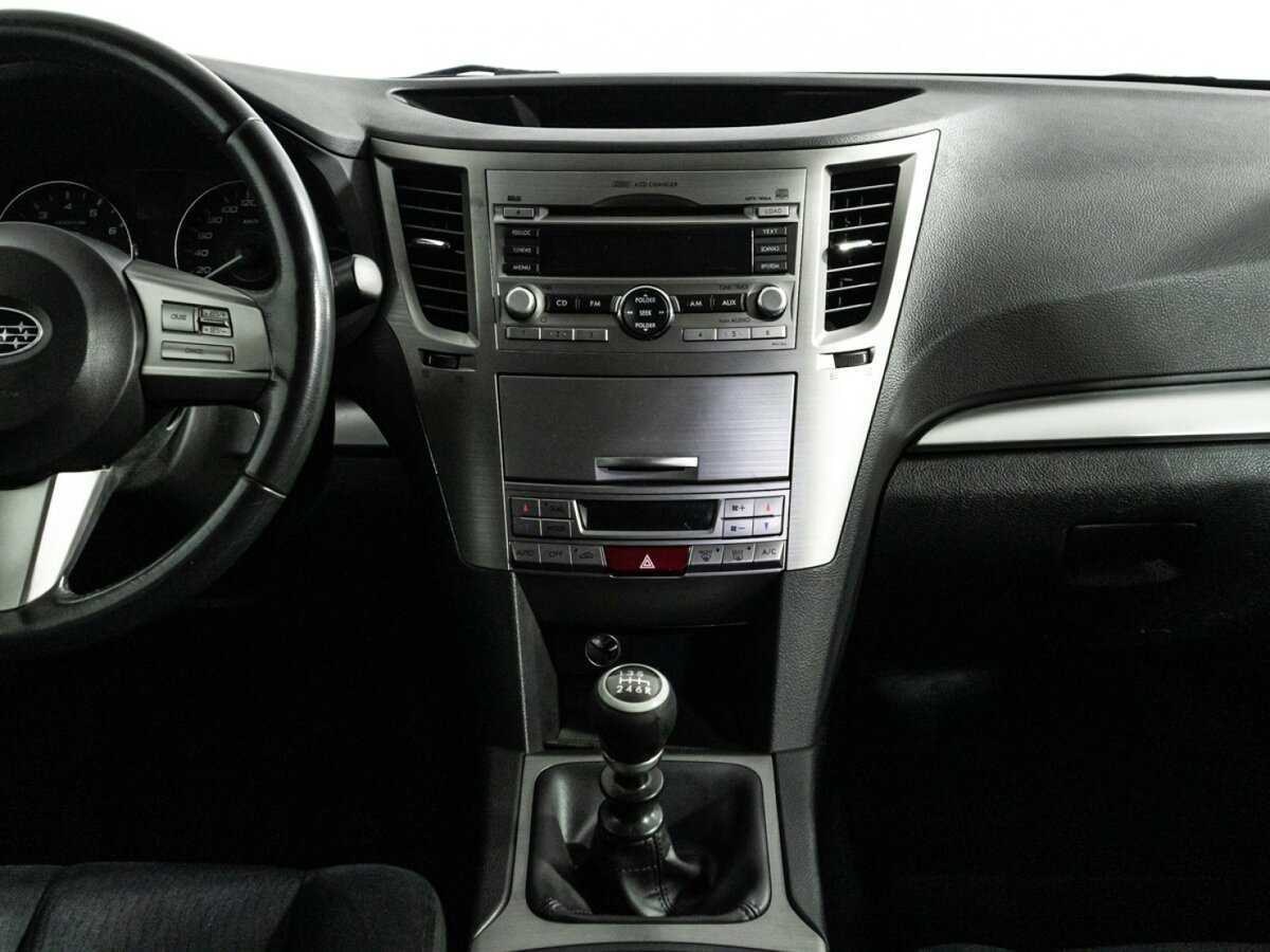 Subaru Outback с пробегом — 2010 год. Фото: #11