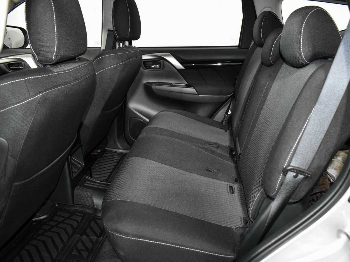 Mitsubishi Pajero Sport с пробегом — 2019 год. Фото: #11