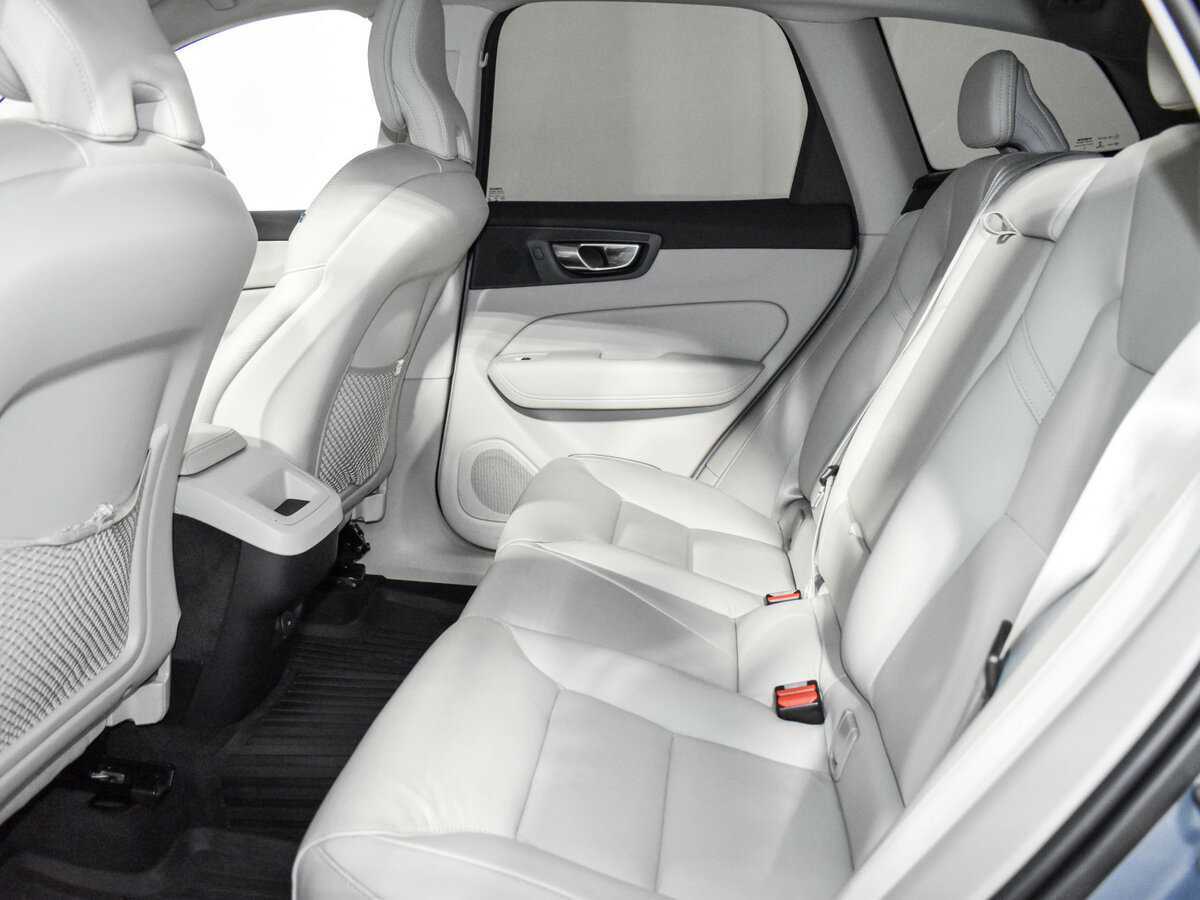 Volvo XC60 с пробегом — 2021 год. Фото: #11