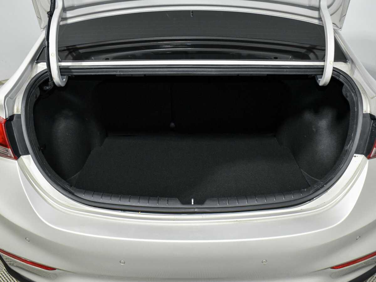 Hyundai Solaris с пробегом — 2019 год. Фото: #20