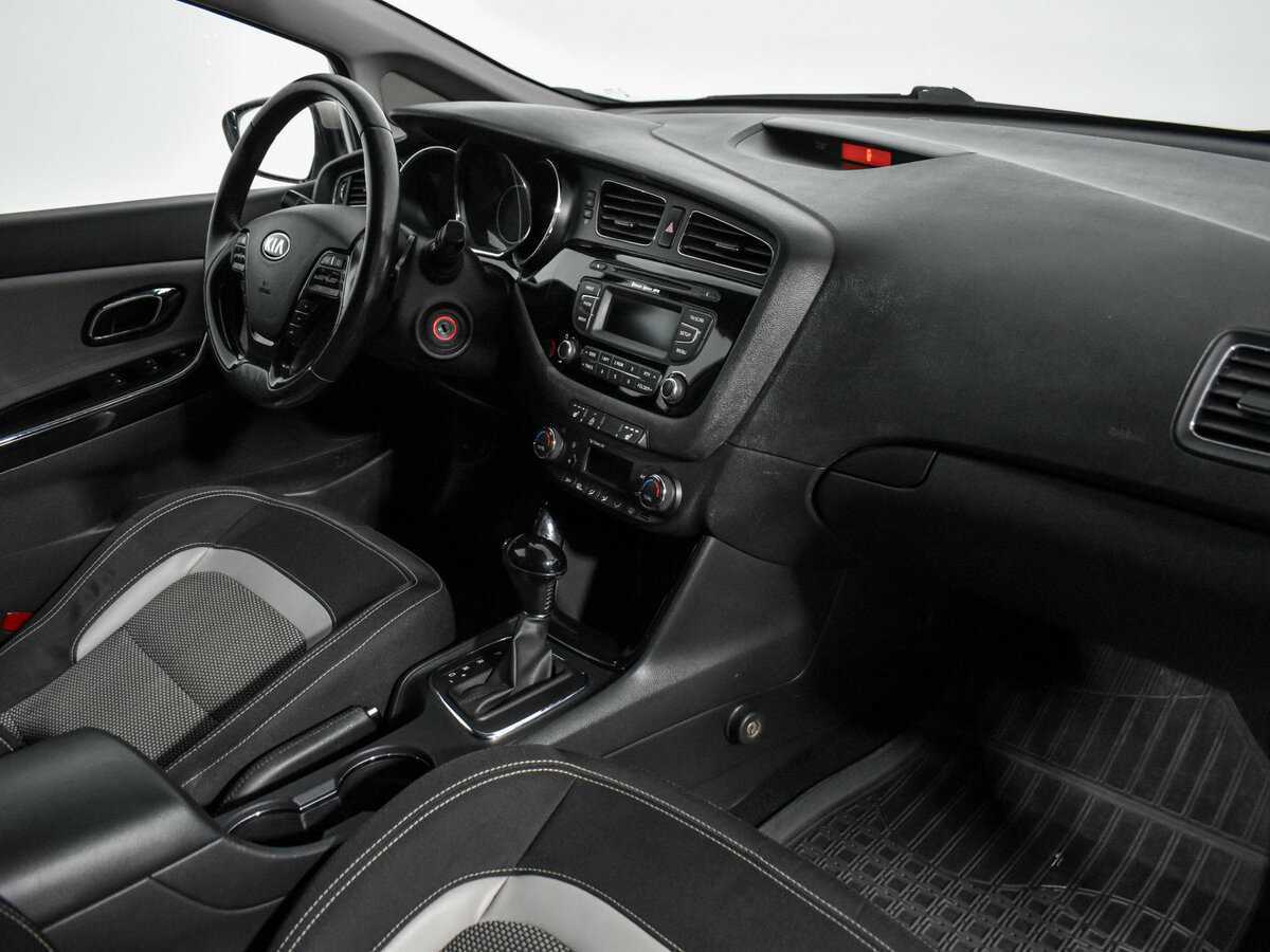 Kia Ceed с пробегом — 2012 год. Фото: #12