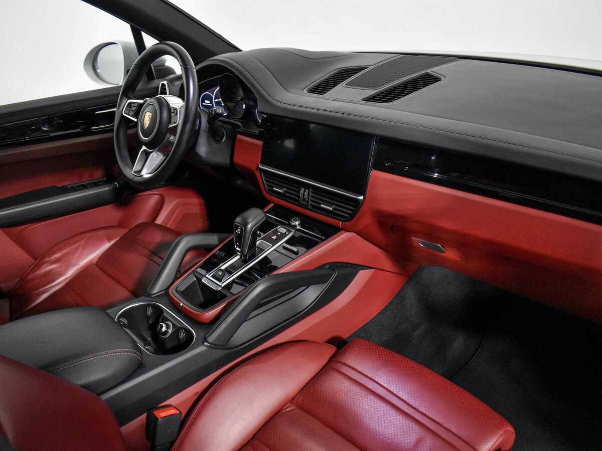 Porsche Cayenne с пробегом — 2018 год. Фото: #12