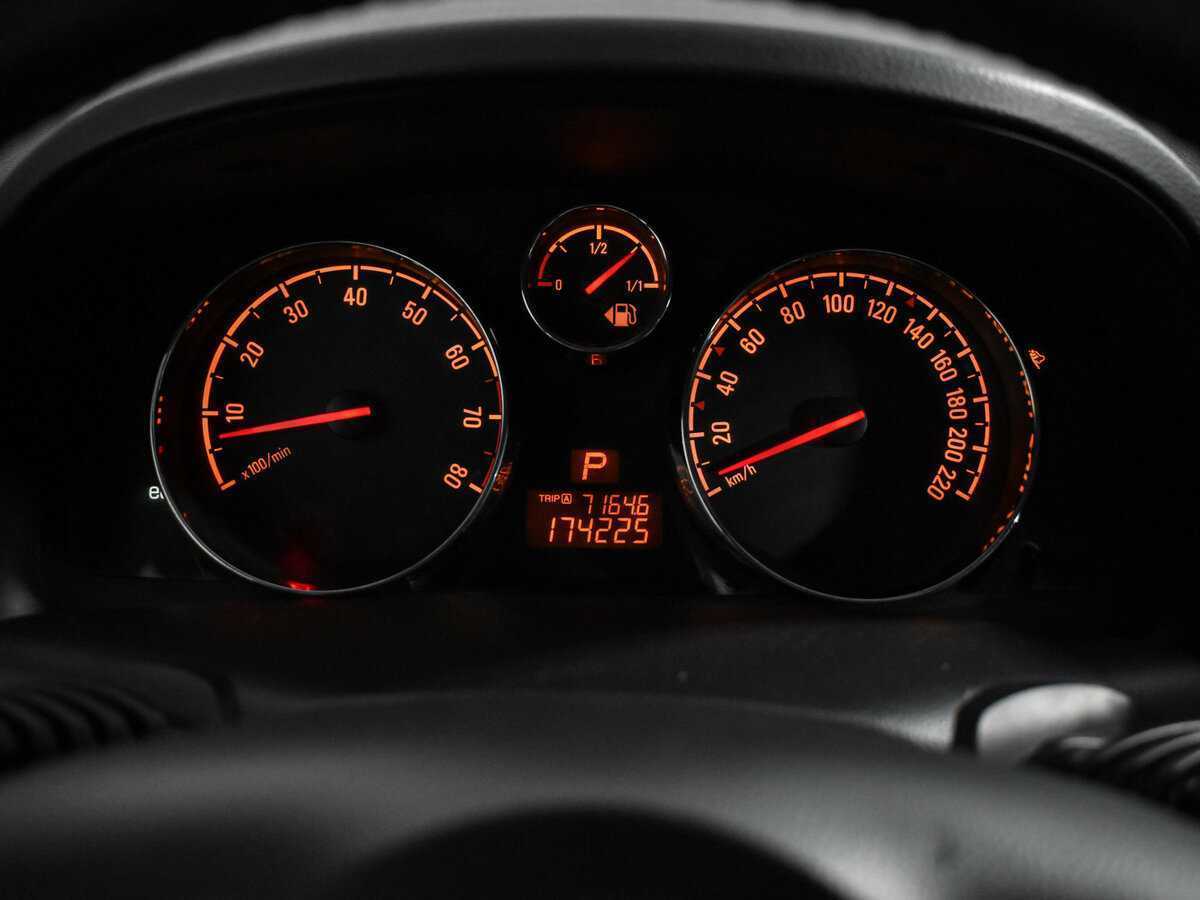 Opel Antara с пробегом — 2012 год. Фото: #17