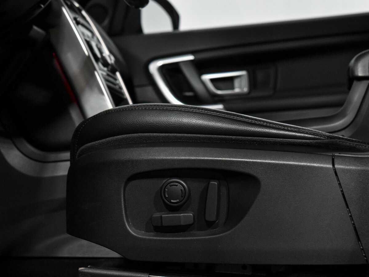 Land Rover Discovery Sport с пробегом — 2016 год. Фото: #10