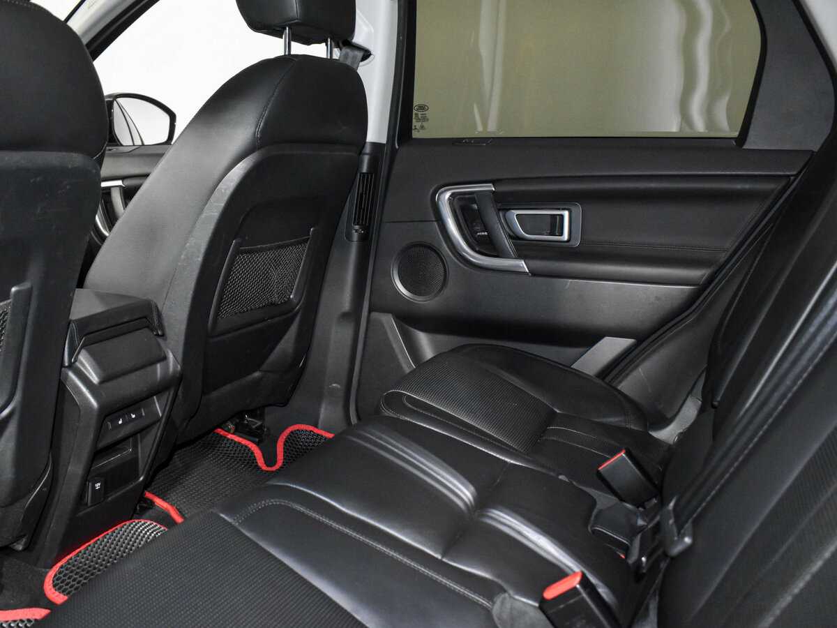 Land Rover Discovery Sport с пробегом — 2016 год. Фото: #12