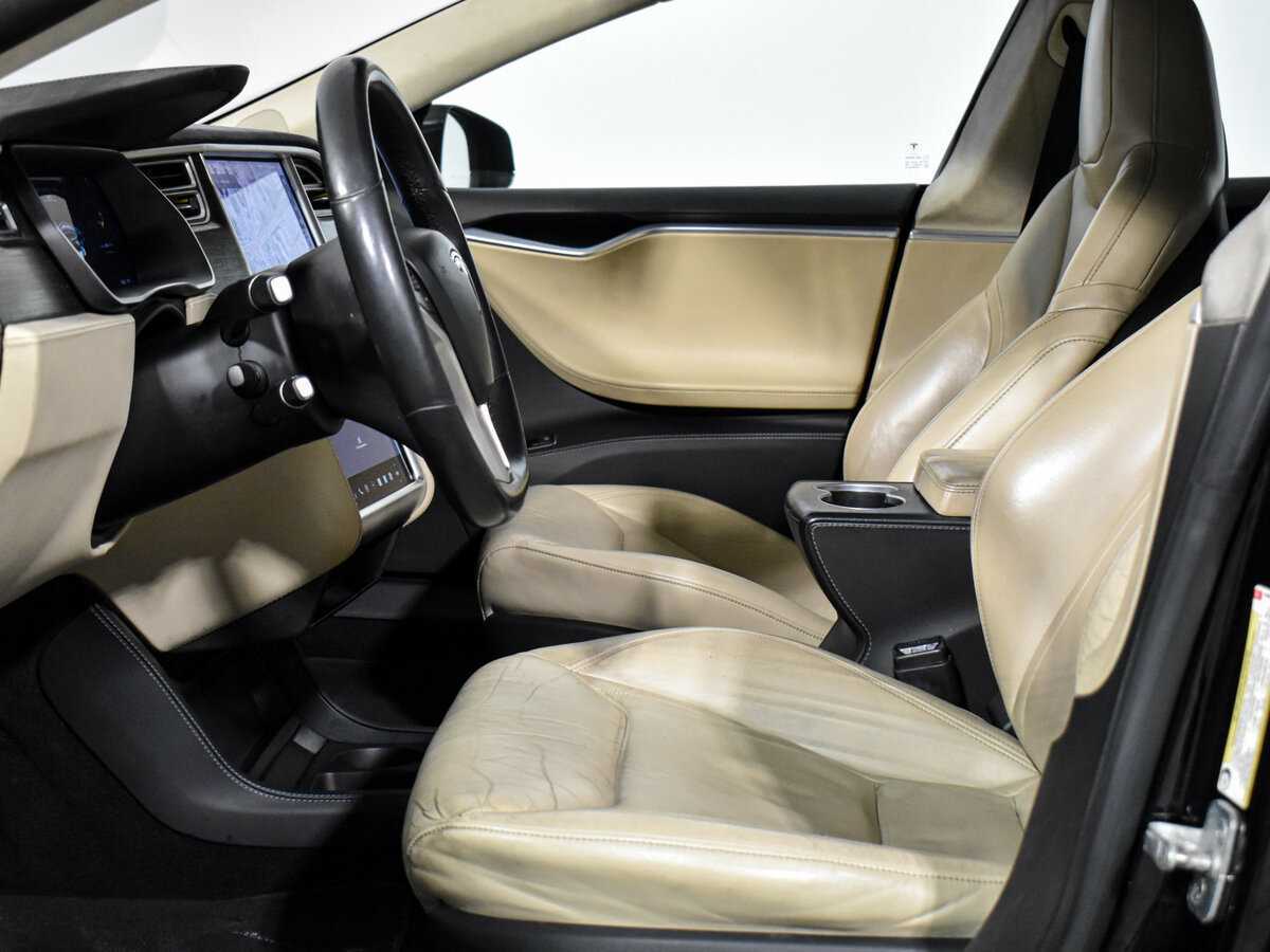 Tesla Model S с пробегом — 2015 год. Фото: #8