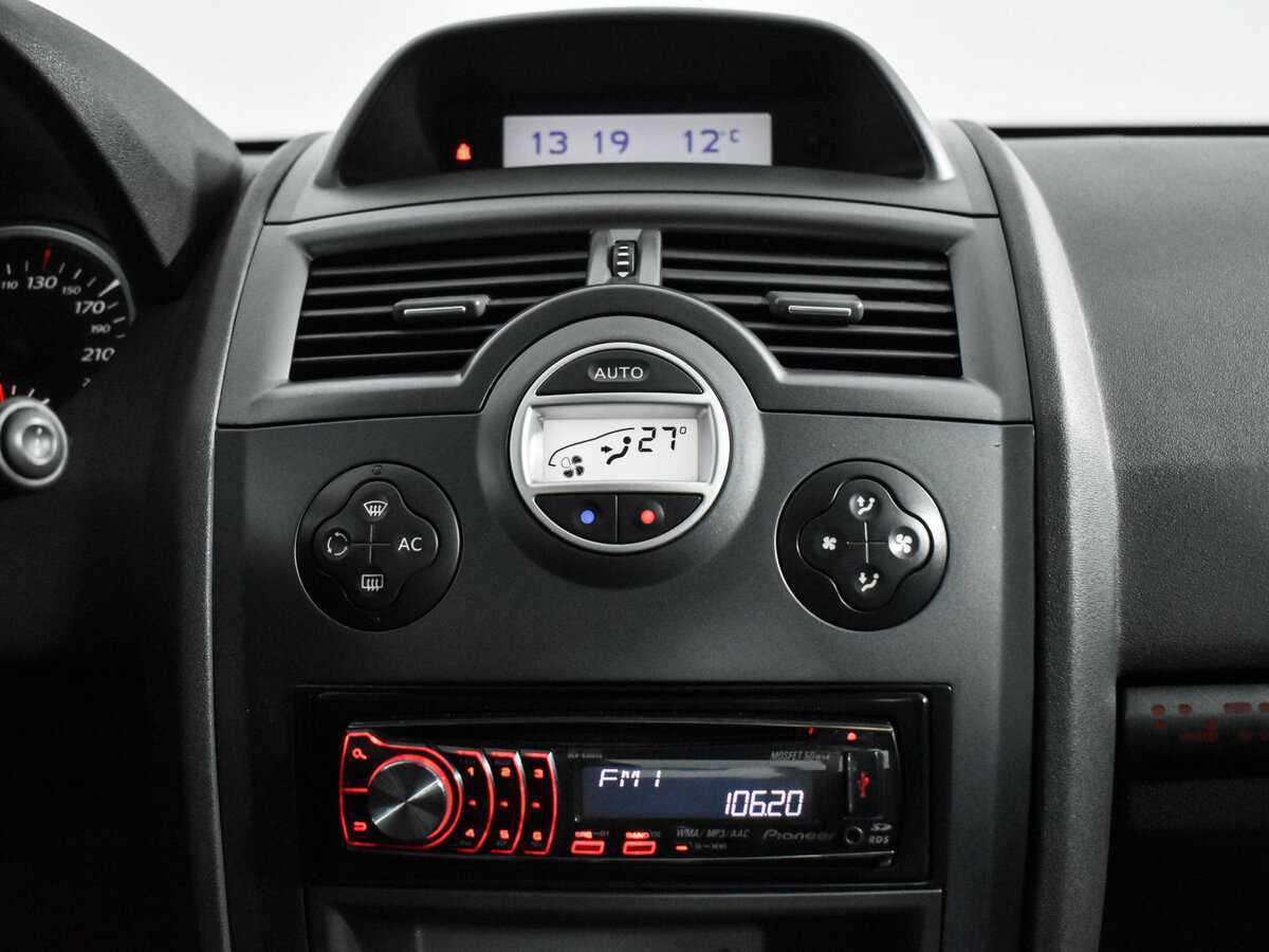 Renault Megane с пробегом — 2007 год. Фото: #15