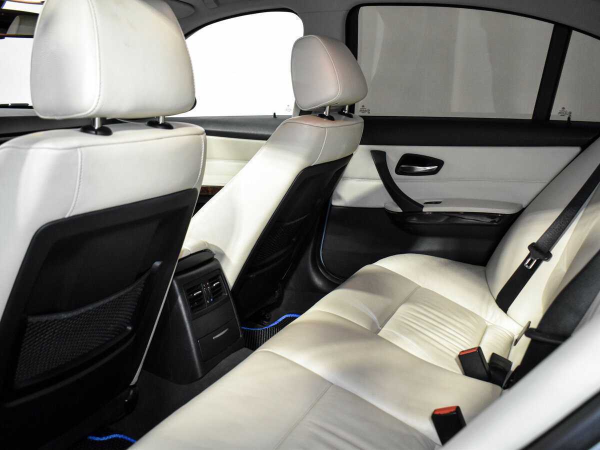 BMW 3 серии с пробегом — 2007 год. Фото: #11