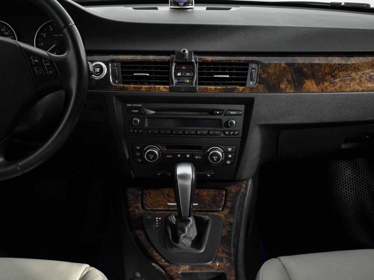 BMW 3 серии с пробегом — 2007 год. Фото: #16