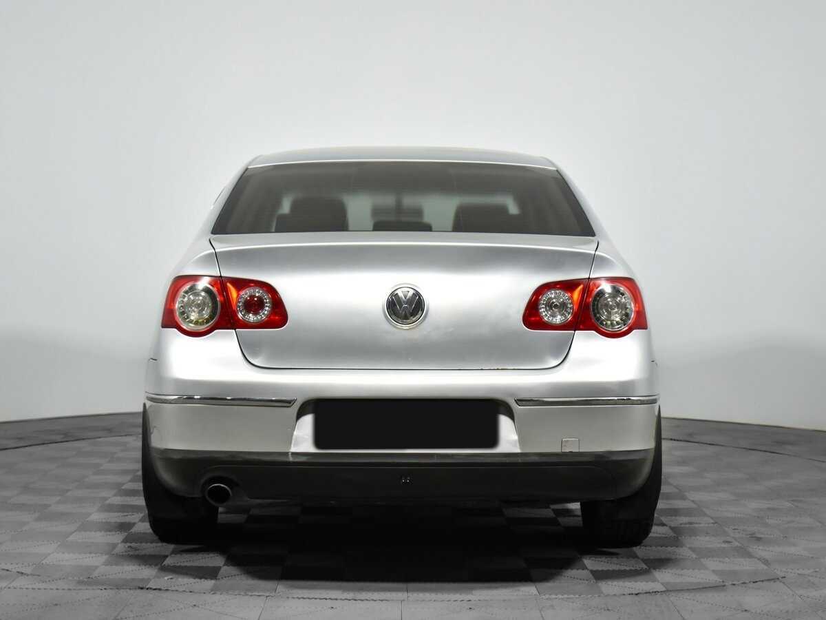 Volkswagen Passat с пробегом — 2006 год. Фото: #4