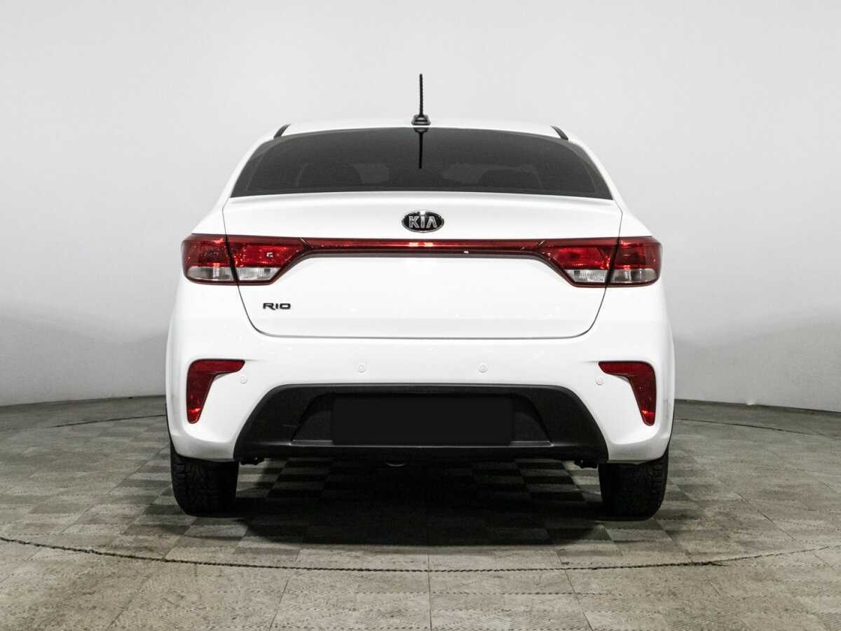 Kia Rio с пробегом — 2017 год. Фото: #5