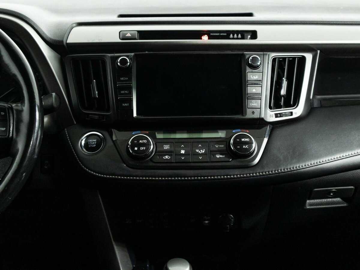 Toyota RAV4 с пробегом — 2019 год. Фото: #13