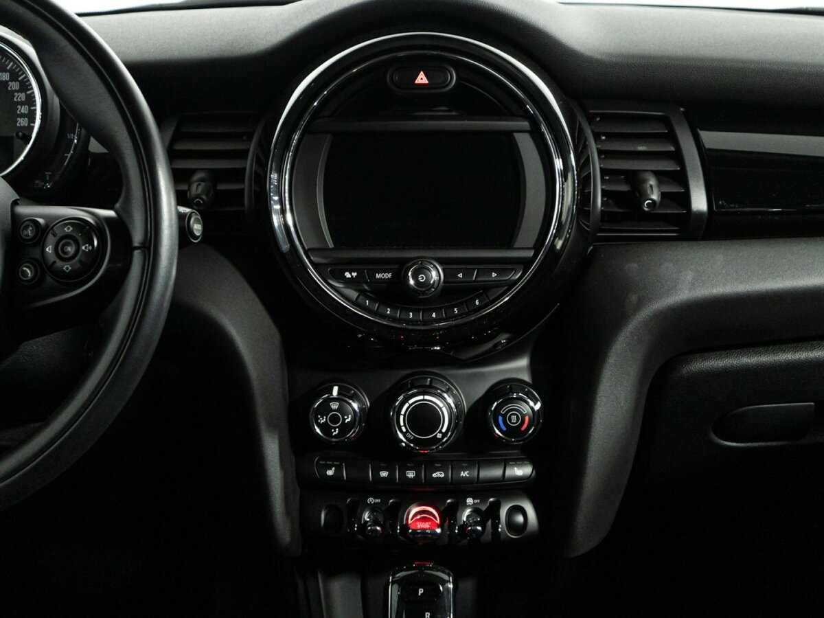 Mini Hatch с пробегом — 2020 год. Фото: #13