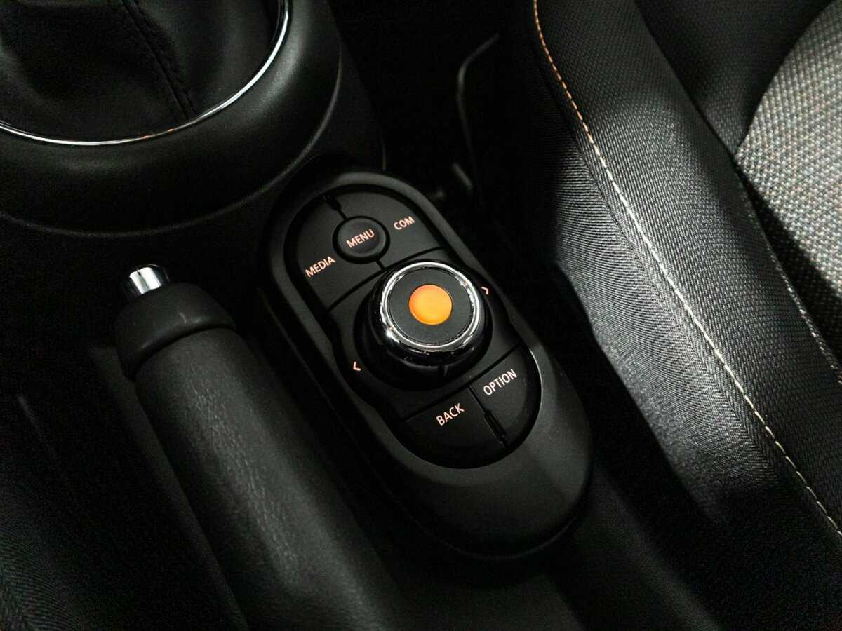 Mini Hatch с пробегом — 2020 год. Фото: #16