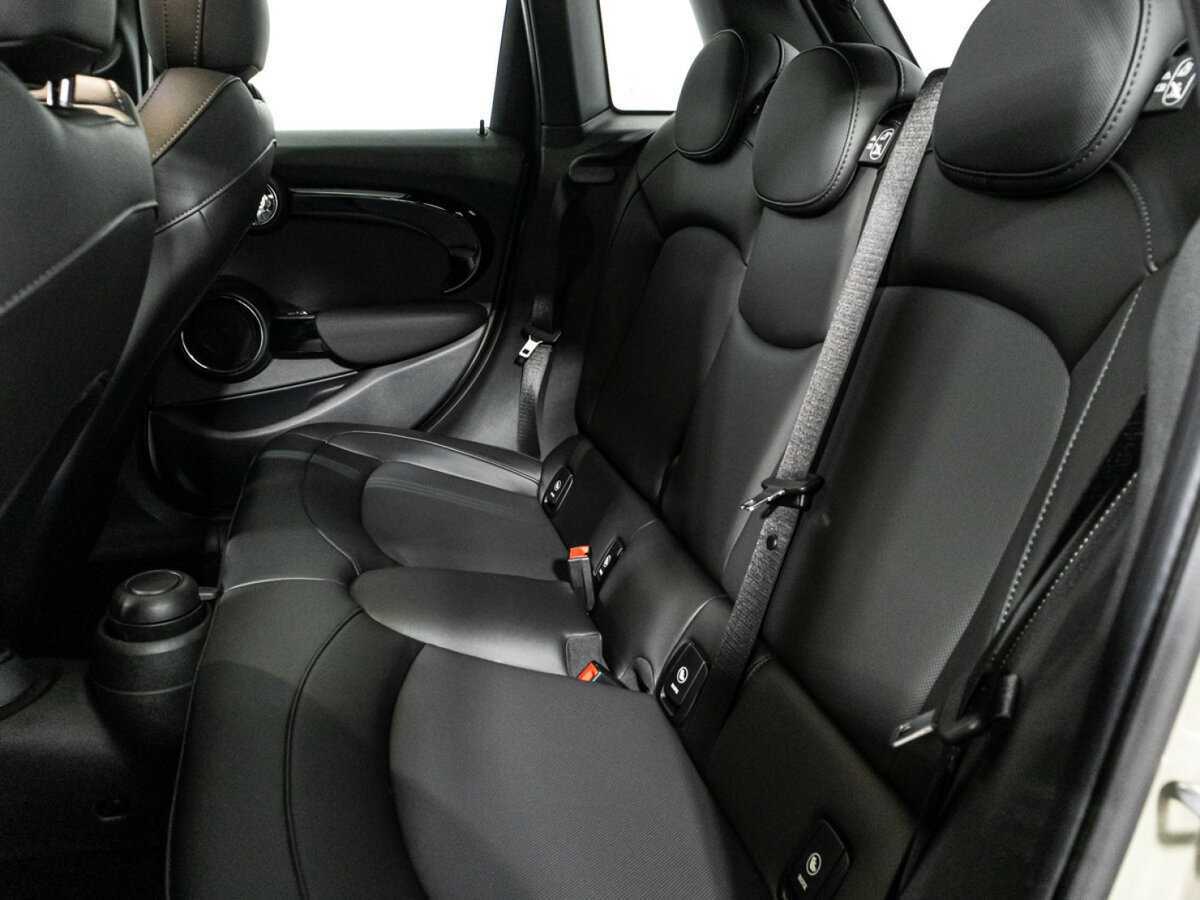 Mini Hatch с пробегом — 2020 год. Фото: #9