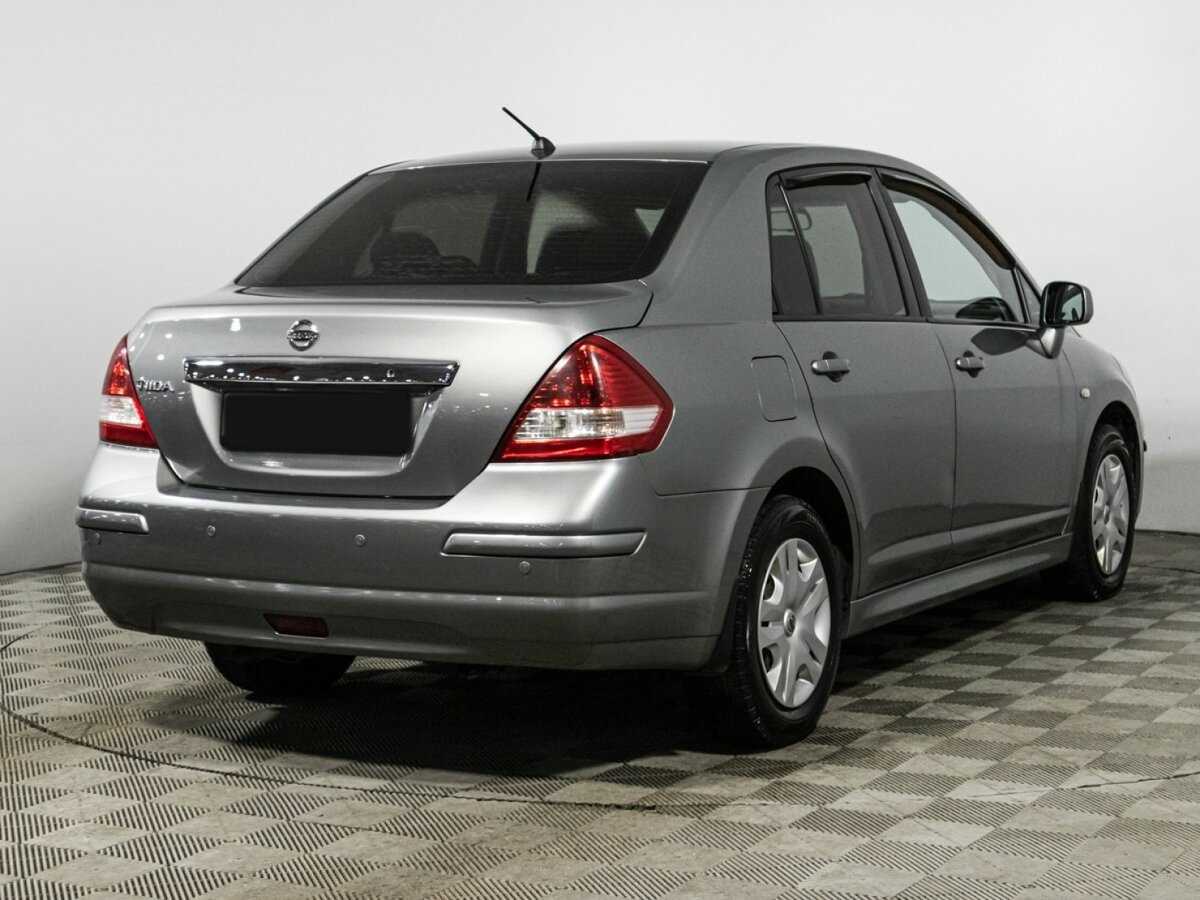 Nissan Tiida с пробегом — 2013 год. Фото: #4