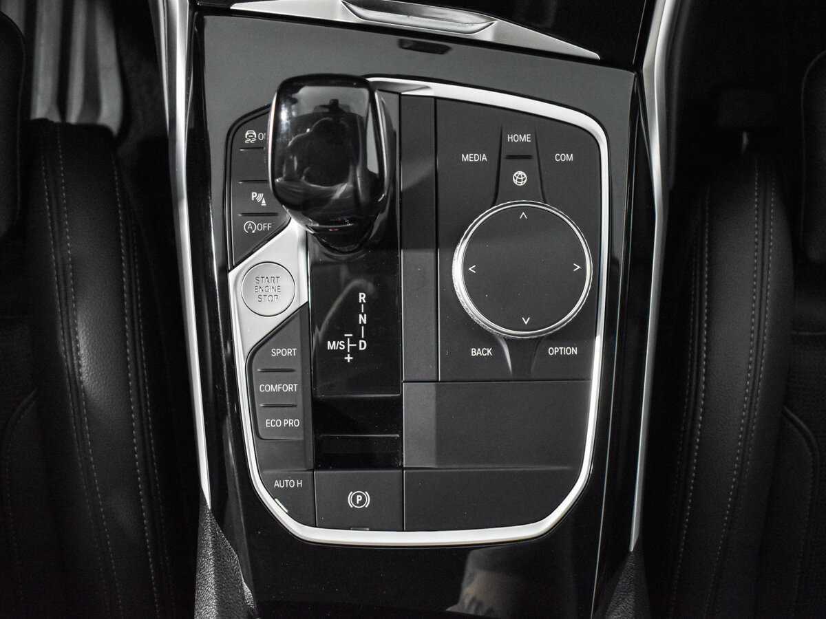 BMW 3 серии с пробегом — 2020 год. Фото: #7