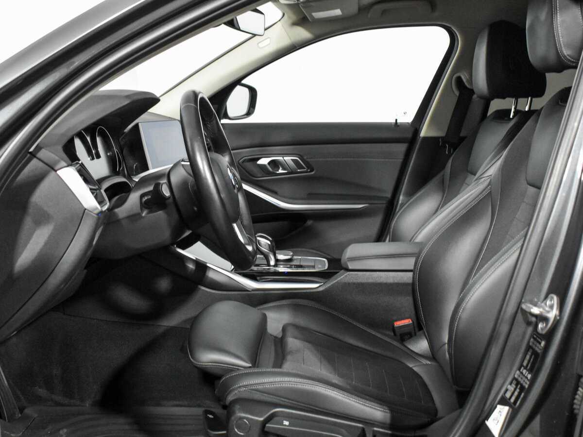 BMW 3 серии с пробегом — 2020 год. Фото: #9