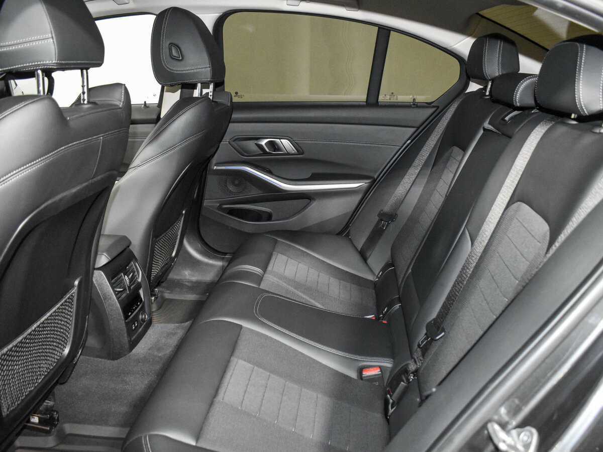 BMW 3 серии с пробегом — 2020 год. Фото: #11