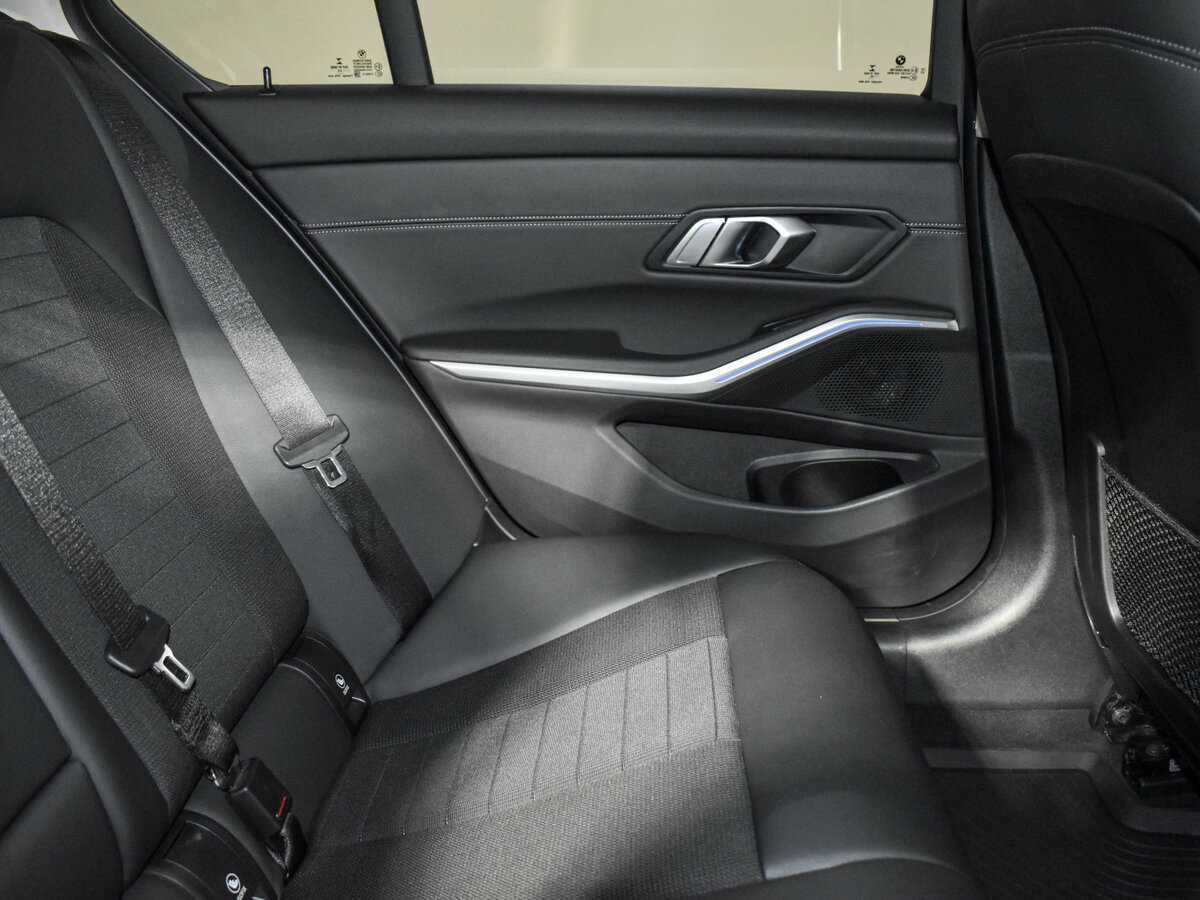 BMW 3 серии с пробегом — 2020 год. Фото: #15