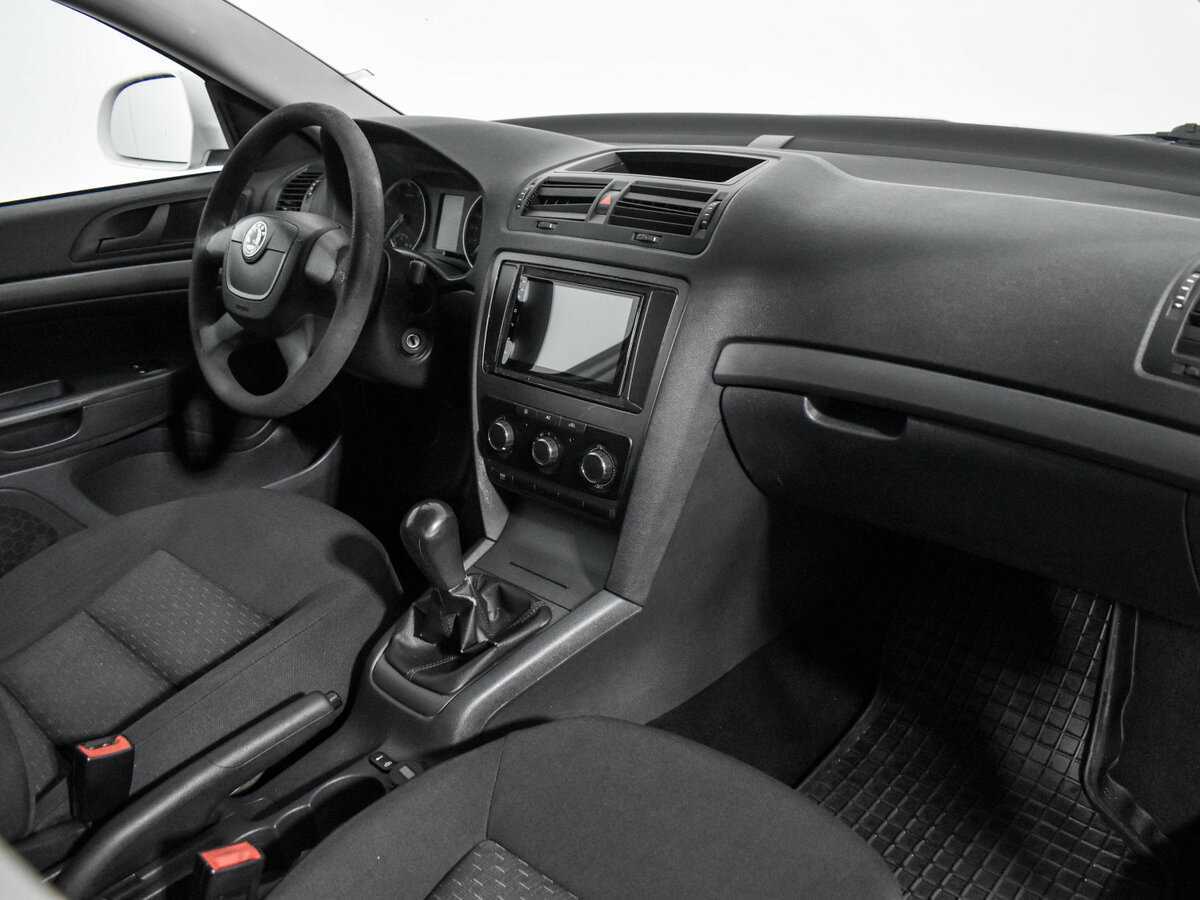 Skoda Octavia с пробегом — 2012 год. Фото: #11