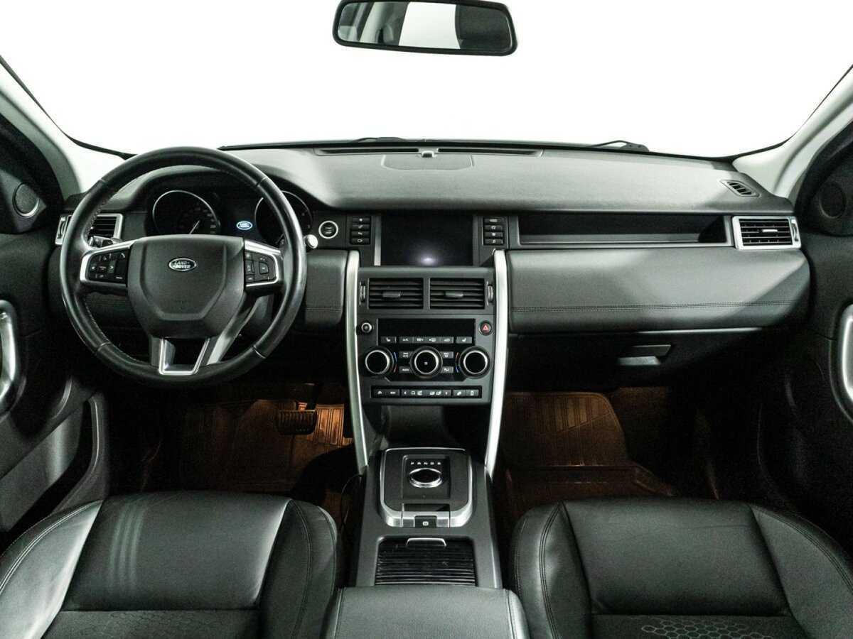 Land Rover Discovery Sport с пробегом — 2017 год. Фото: #12