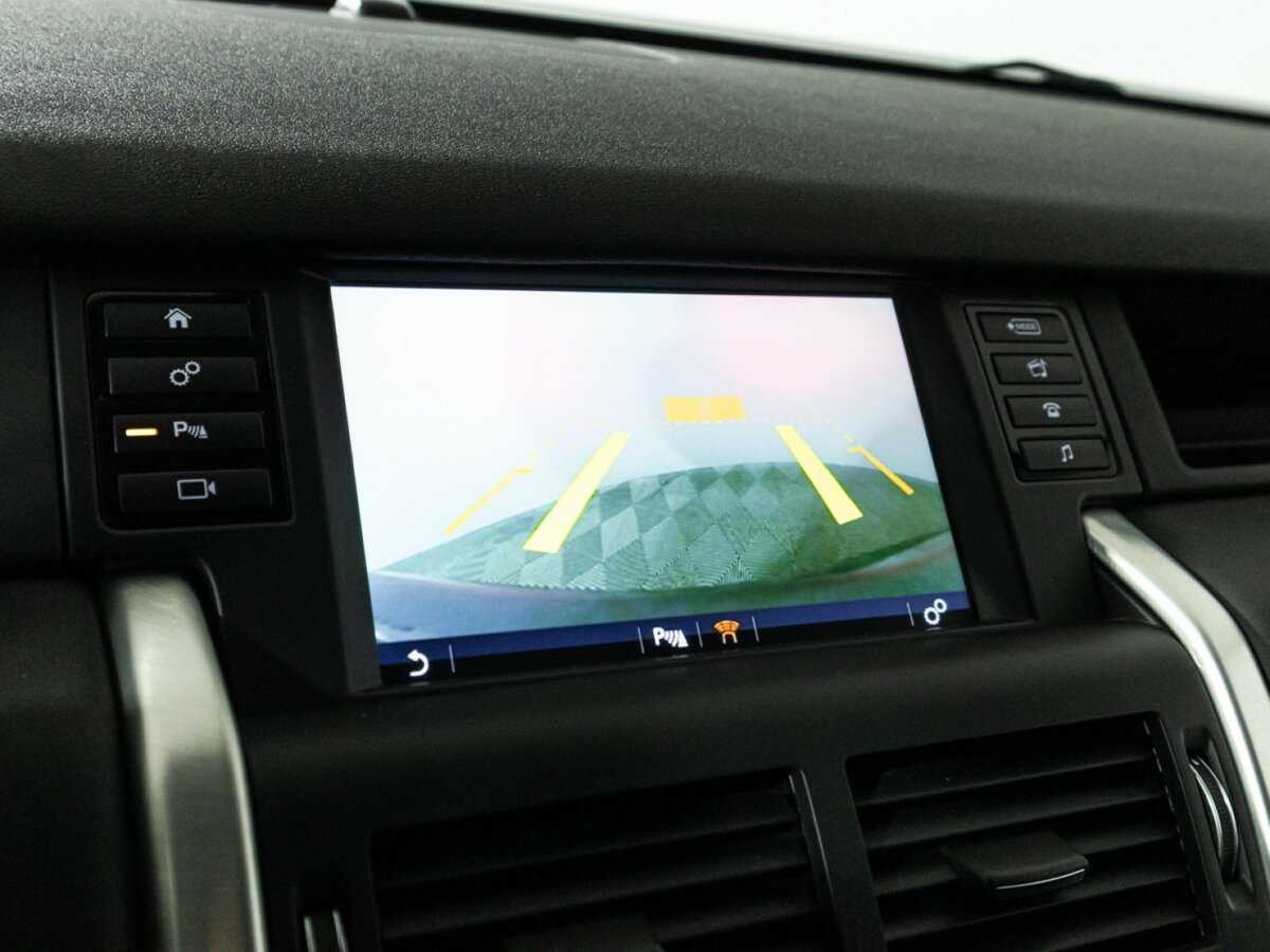 Land Rover Discovery Sport с пробегом — 2017 год. Фото: #17