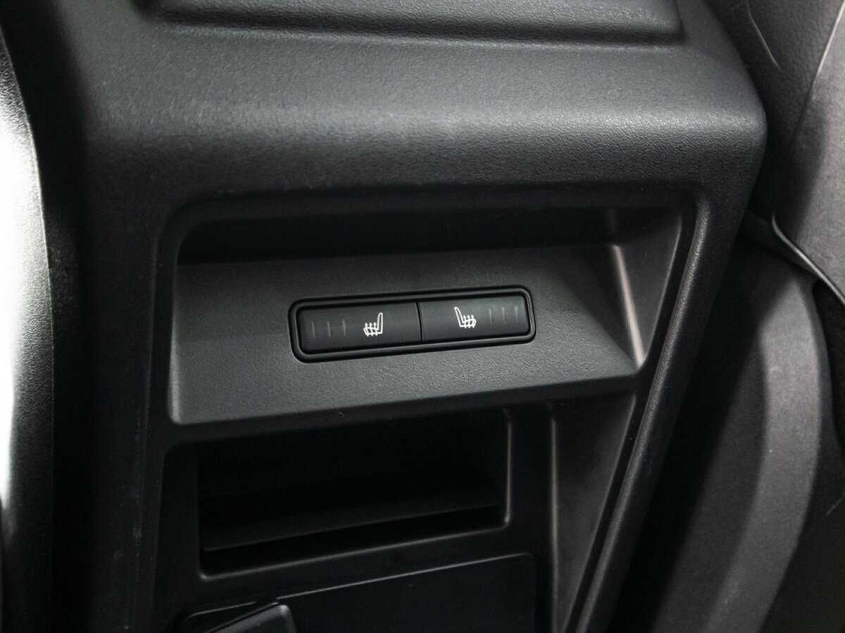 Land Rover Discovery Sport с пробегом — 2017 год. Фото: #22