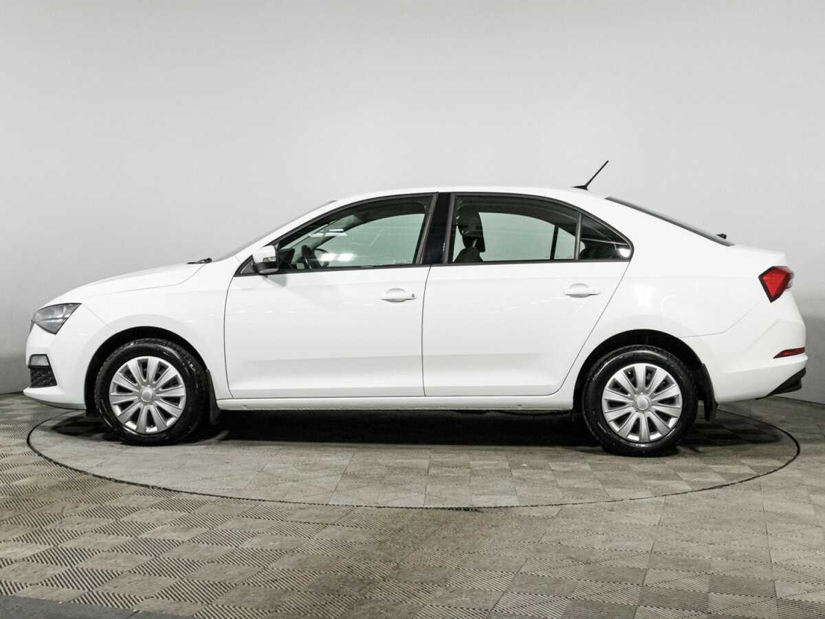 Skoda Rapid с пробегом — 2021 год. Фото: #7