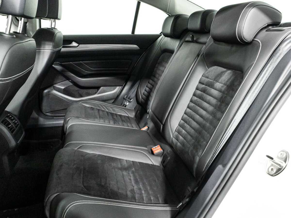 Volkswagen Passat с пробегом — 2020 год. Фото: #9