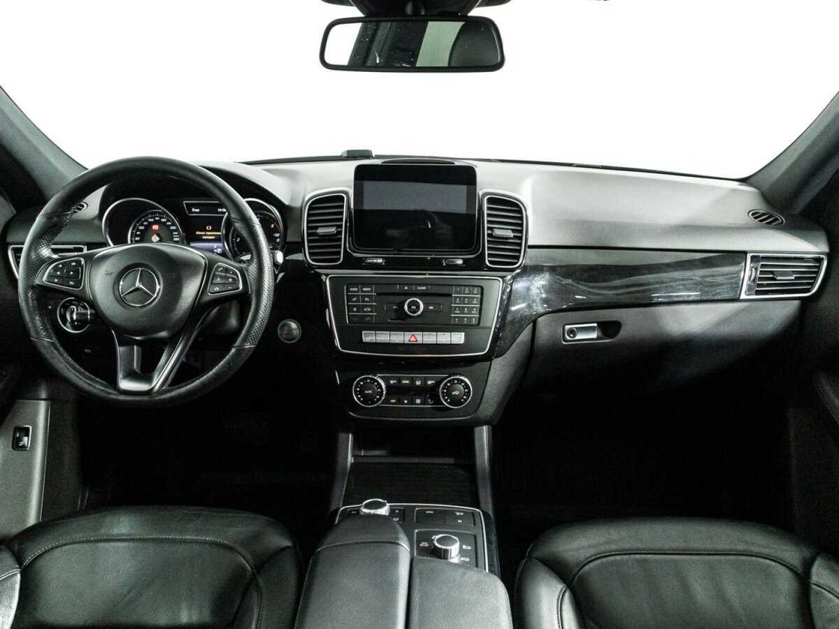 Mercedes-Benz GLE с пробегом — 2018 год. Фото: #12