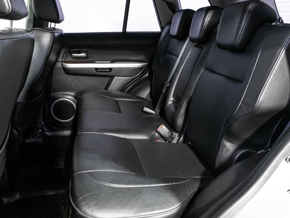 Suzuki Grand Vitara с пробегом — 2010 год. Фото: #9