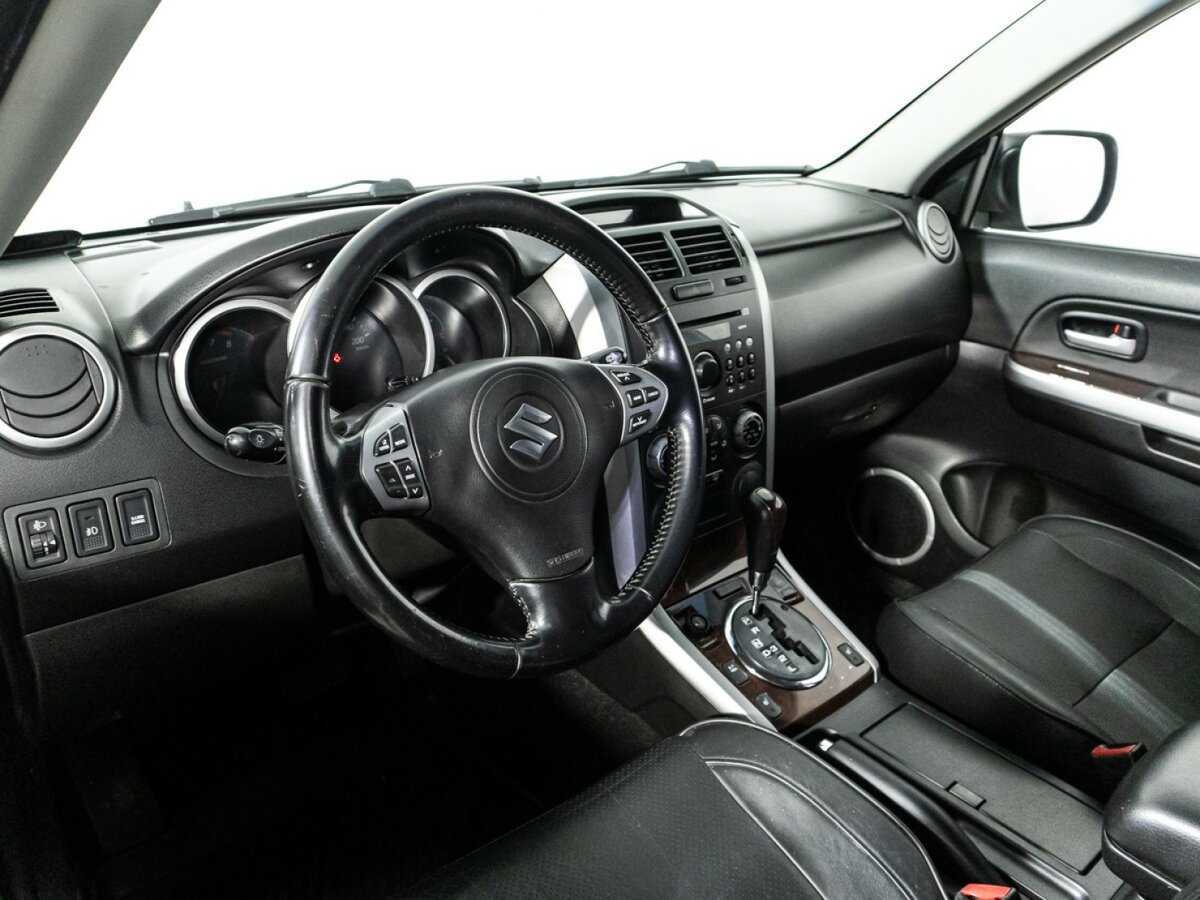 Suzuki Grand Vitara с пробегом — 2010 год. Фото: #10