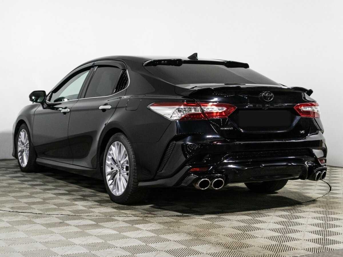 Toyota Camry с пробегом — 2018 год. Фото: #6