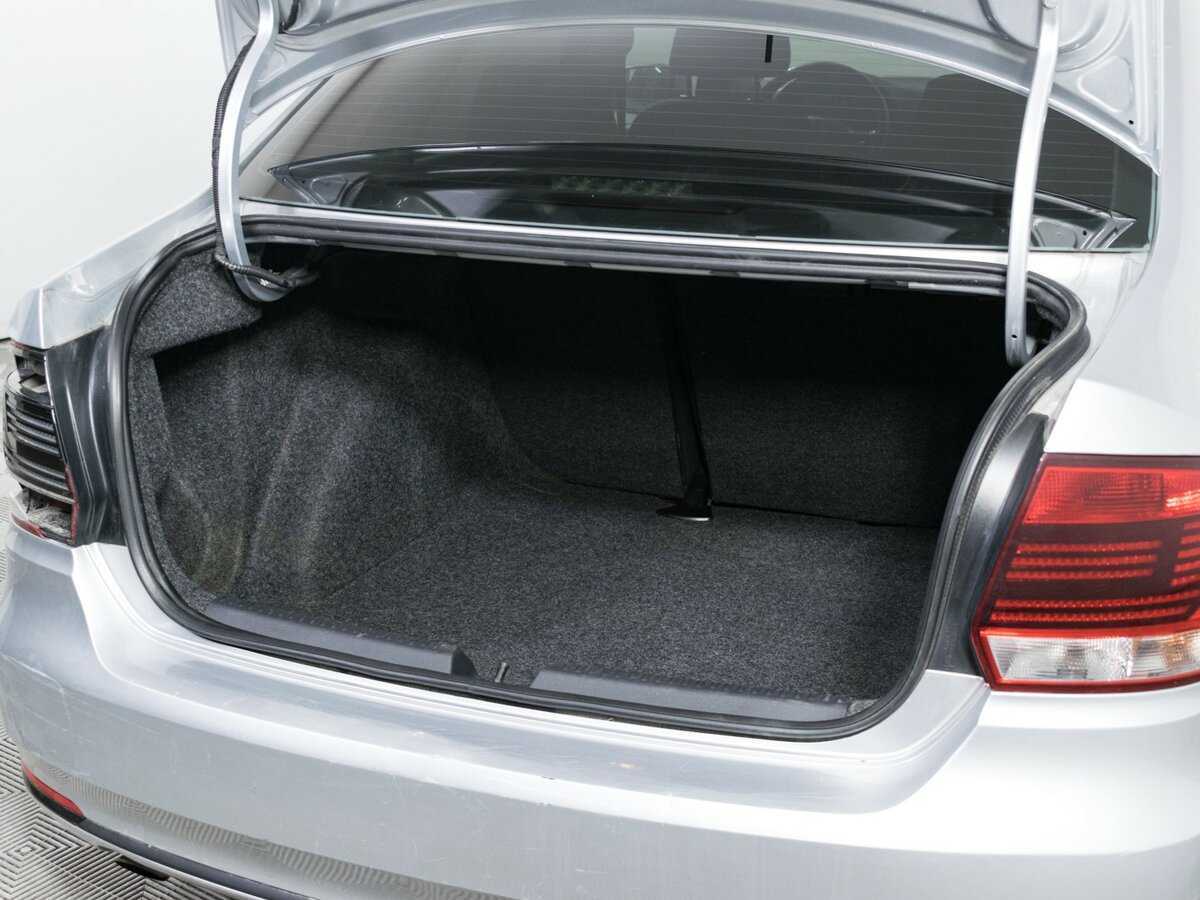 Volkswagen Polo с пробегом — 2017 год. Фото: #6